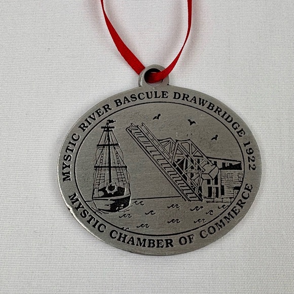 Mystic Chamber Of Commerce medal ornament - Picture 3 of 3